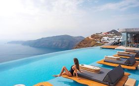 Cavo Tagoo Santorini